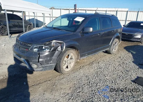 2016 Dodge Journey Crossroad z USA, uszkodzony, nr VIN 3C4PDCGG5GT148990